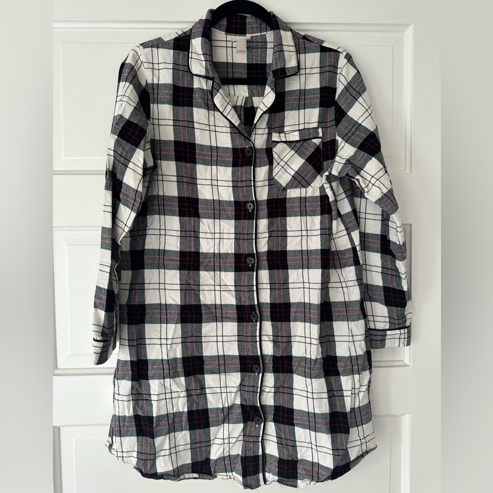 Wondershop Holiday pajamas. Black/red plaid flannel nightshirt.